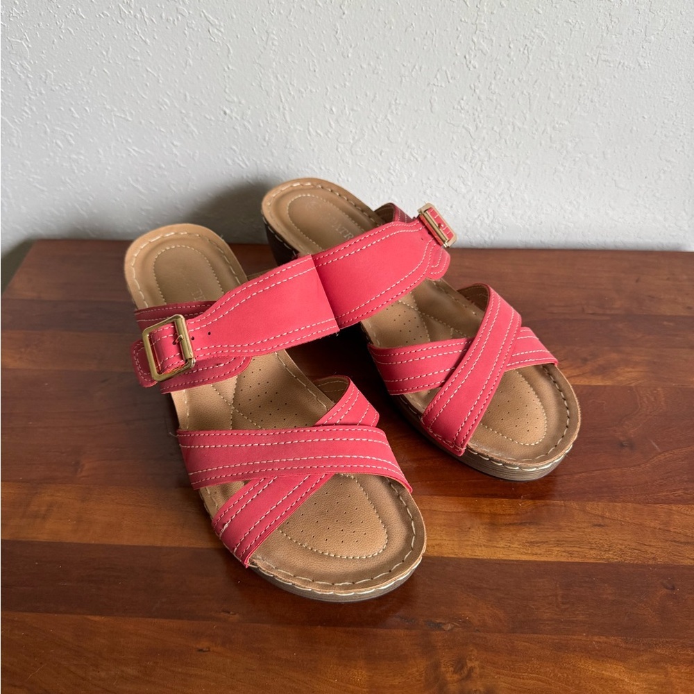 Patrizia Muted Red Shara Strappy Wedge Sandal Womens 10 Summer Beach Vacation